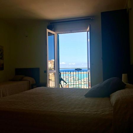 Castellammare Smart Rooms Castellammare del Golfo Kültér fotó